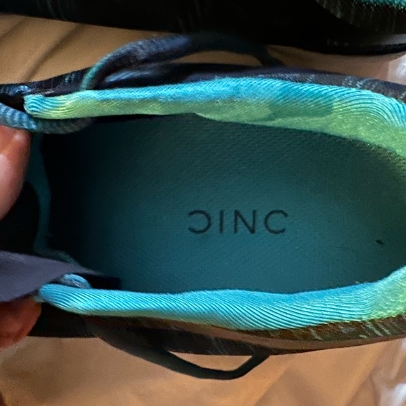 GUC Vionic tennis shoes. Size 9.5. - Picture 12 of 12